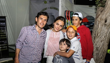 Rodrigo, Bere, Franco, Rodrigo y Nicolás.