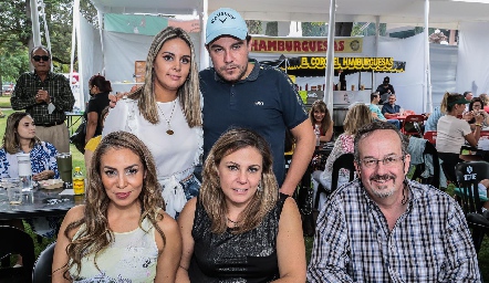  Karina de Azcargota, Vicente Azcargota, Mayra Alfaro, Maru Azcargota y Alejandro Michel.