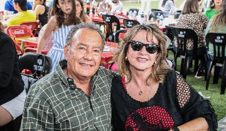  Juan Manuel Paredes y Marilú González.
