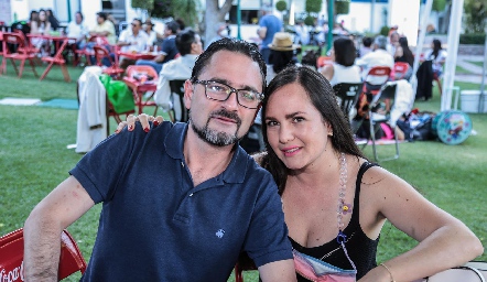  Daniel Ortuño y Paola Acebedo.
