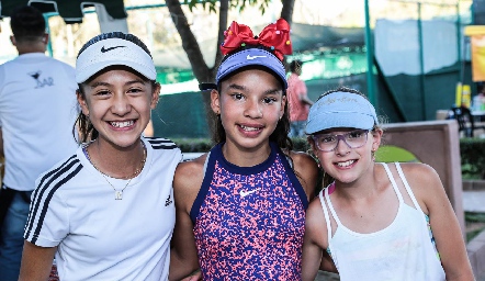  Eva Ramos, Montserrat Montaño y Marian Vega.