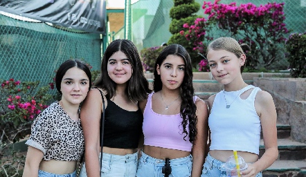  Rocío Celis, Sofía Bello, Isa Algara y Anabella Mercado.