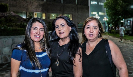 Ana Luisa Martínez, Ana Cristina Fonte y Sofía Carrillo.