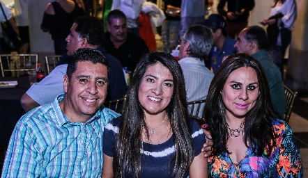  Oscar Macías, Ana Luisa de Macías y Silvia Elena Delgadillo.