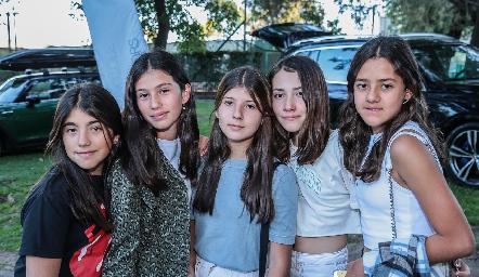  Pau Acebo, Vale González, Alexia Galán, Paloma González y Vale Fernández.