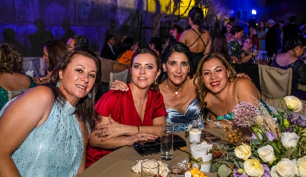  Corina Ferrari, Beatriz Mena, Alicia Tanus y Lizbeth Olivas.