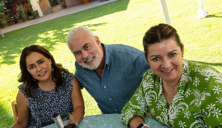  Laura Acosta, Roberto Cummings e Hilda Rodríguez.