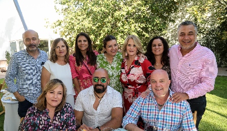 Ricardo Estrada, Marlú Mendizábal, Claudia de los Santos, Hilda Rodríguez, Lynette Pizzuto, Claudia Ávila, Alejandro Villasana, Ingrid Pérez, Germán de Luna y Memo Pizzuto.