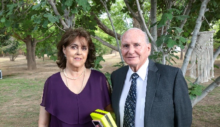  María Eugenia Martínez y Javier Castro.