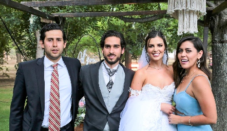  Gabriel Villarreal, Alejandro Martínez, Paulina Acevedo y Ale Valle.