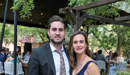  Santiago Águila y Ana Sofía Loredo.