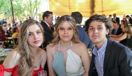  Sofía, María y José Manuel Guerra.