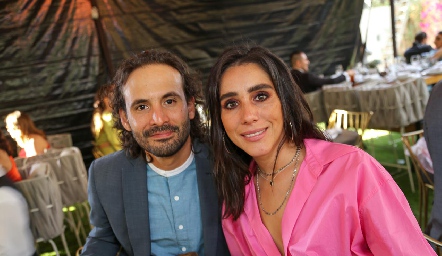  Efraín Barrera y Daniela Lavín.