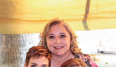  Ana Hunter, Cheli Faz y Martha Lasso.
