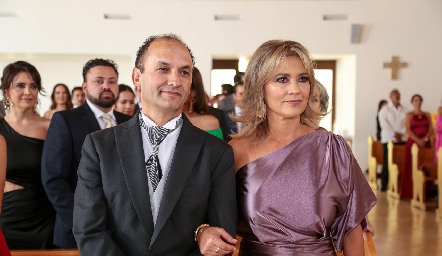  Javier Abud y Elsy Guerra de Abud.