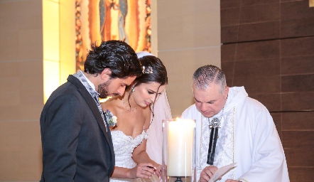  Alejandro Martínez, Paulina Acevedo y Oscar Pérez.