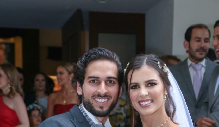  Alejandro Martínez y Paulina Acevedo.