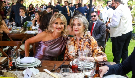  Elsy Guerra y Elsa Soto.