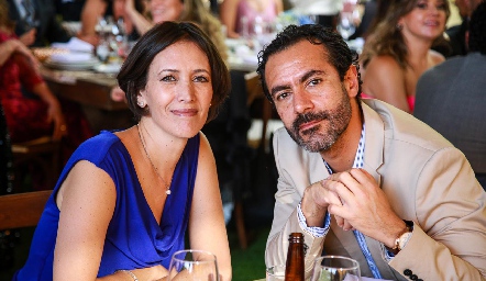  Gabriela Abud e Israel García.