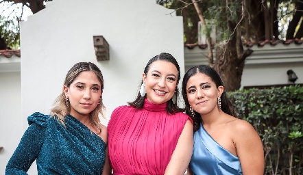  Mariana, Ana y María José.