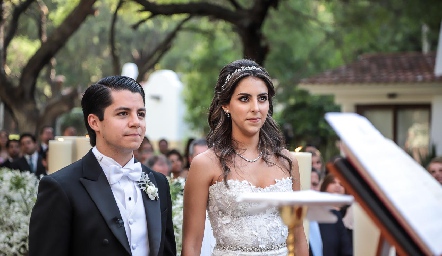  Arturo Hernández y Regina Oliva.