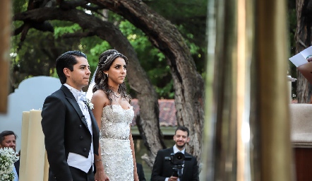   Arturo Hernández y Regina Oliva .