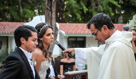  Arturo Hernández y Regina Oliva.