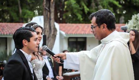  Arturo Hernández y Regina Oliva.