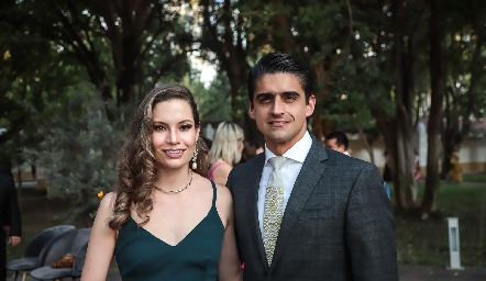  Bárbara Portales y Daniel Valadez  .