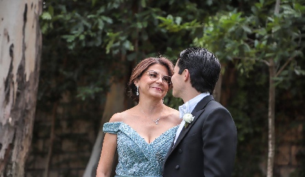  Marcela y Arturo Hernández.