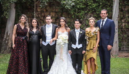 Nuria Oliva, Luciana Rodríguez, Jaime y Regina Oliva, Arturo Hernández, Claudia Oliva y Mauricio Ruiz.