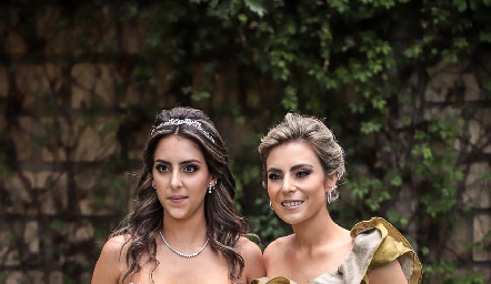  Regina y Claudia Oliva Anaya.