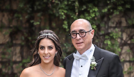  Regina con su papá Jaime Oliva Rubín de Celis.
