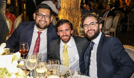 Enrique, Julio Quezada y Daniel Lárraga.