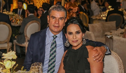  Javier Tobías y Marily de Tobías.