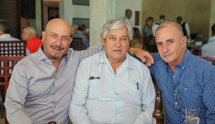 Arturo Hernández, Lorenzo Lapuente y Ricardo Villalba.