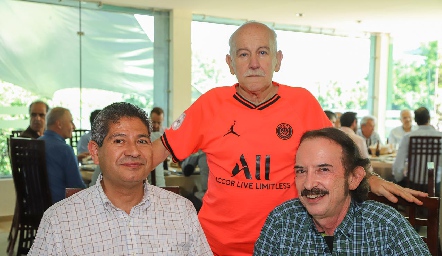 Idelfonso Rodríguez, Ricardo Narváez y Víctor Saucedo.