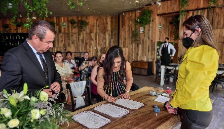 Boda Civil de Ana Cecilia Ortiz y Alejandro Rodríguez.