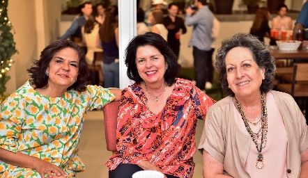  Cape Silos, Ana Patricia Ordóñez y Mayra Galindo.