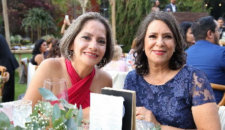  Margarita y Lupita Martínez.