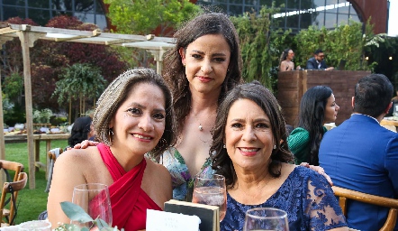  Margarita Gómez, Lupita Martínez y Vero Gomez.