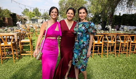  Daniela Davalos, Alejandra Rojas y Magui Garcin.