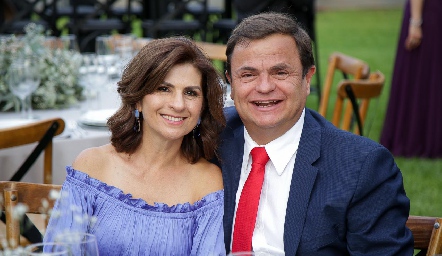  Lucía Escobedo y Óscar Cabrera.