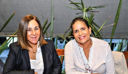  Lorena Valle y Martha Alicia Rangel.