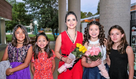  Najoa, Daniela Espinoza, Luz Elena Villalobos, Andrea Espinoza y María Inés Viramontes.