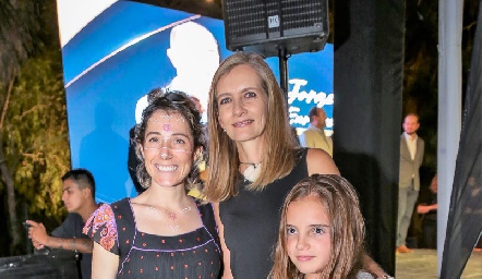  Lizet Rubín, Isabel Marti y Lorenza Gómez.