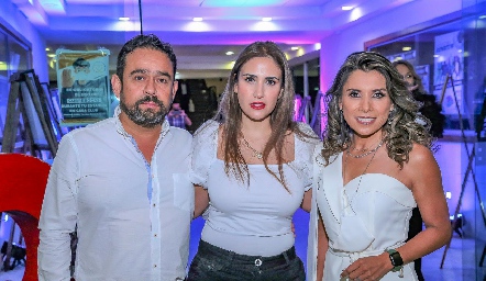  Juan Carlos Acosta, Paola Suarez y Coco Vargas.