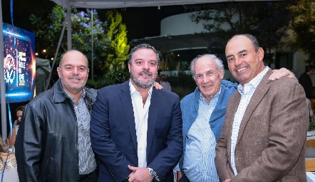  César Morales, Héctor Morales, José Pérez y Fernando Pérez.