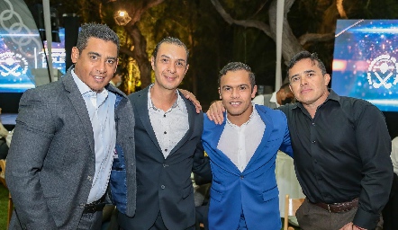  Carlos Lugo, Alejandro Tapia, Christopher Arrequín y Rubén Leija.