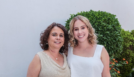  Lucía Bravo con su hija Ana Lucía Esparza.
